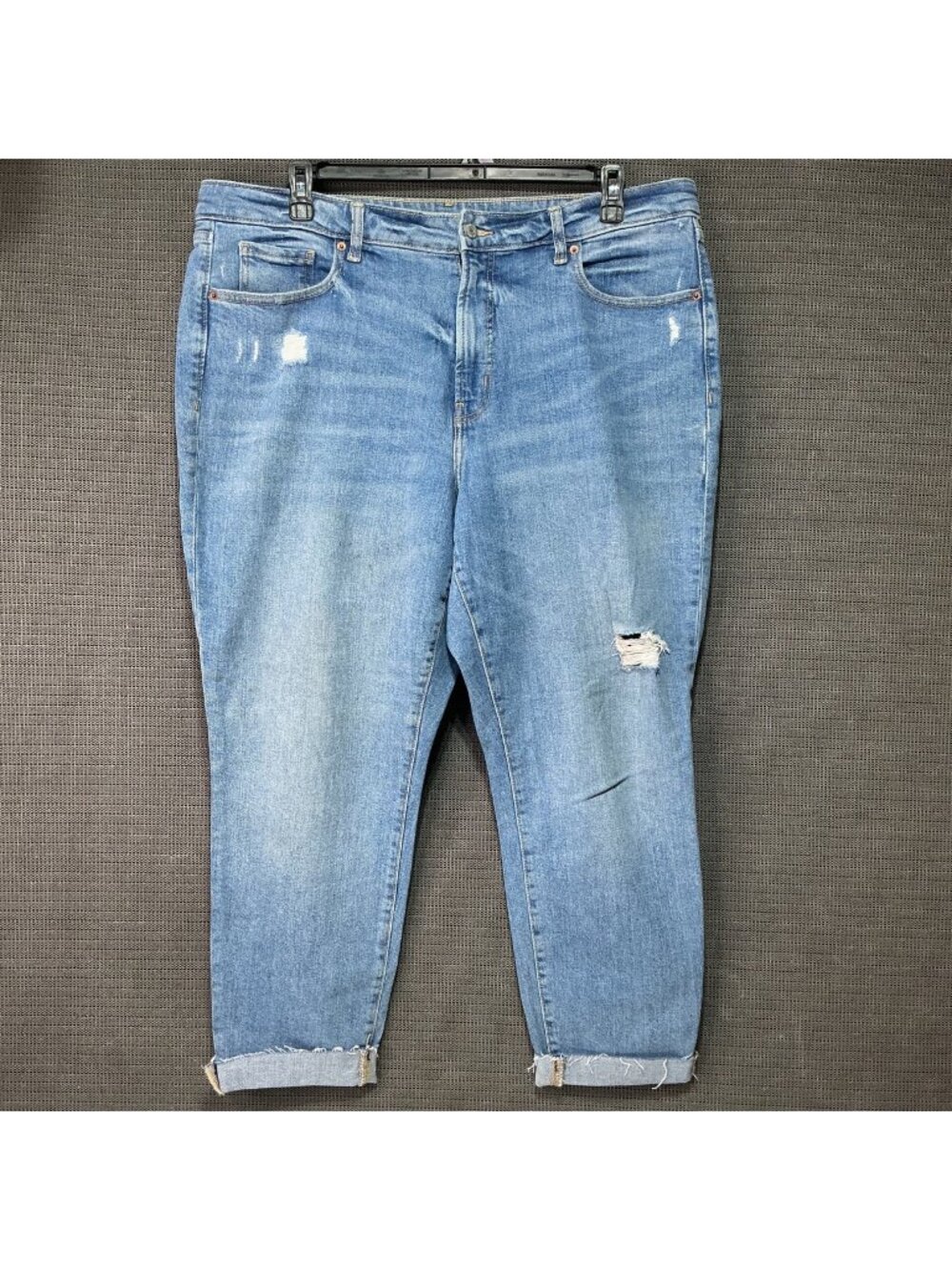 Old Navy Women's Distressed Light Wash Straight-Leg Jeans Size 18 Cuffed Hem